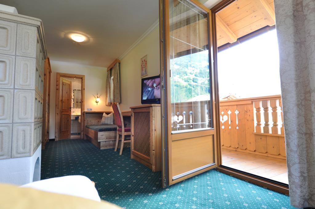 Hotel Garni Landhaus Platzer Zell am Ziller Exterior foto